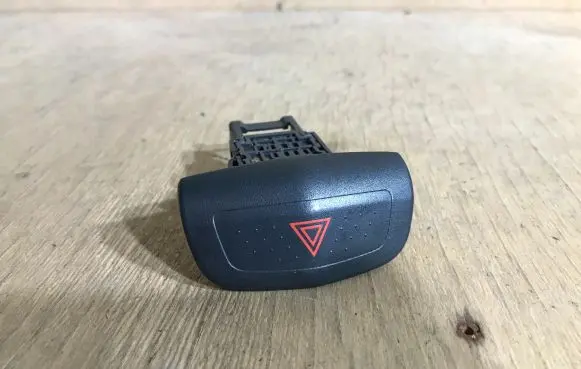 Nissan Primera Hazard light switch NILES06016