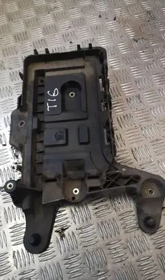 Volkswagen Tiguan Battery tray 1k0915333h