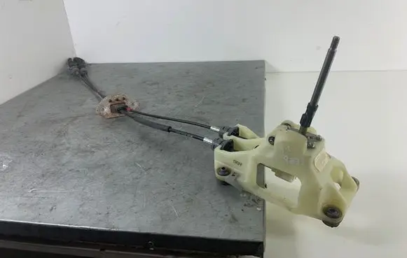 KIA Ceed Gear shifter/selector 437001H200