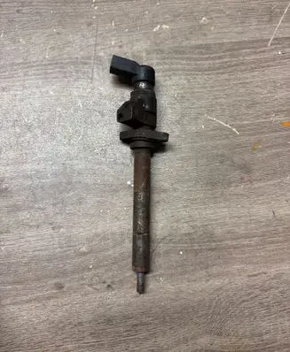 Ford Focus Fuel injector 9660334880