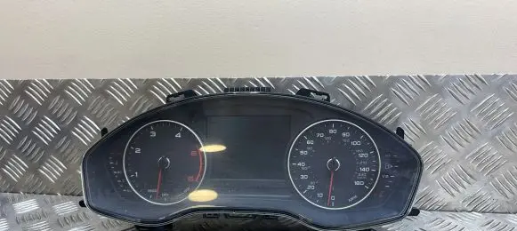 Audi A4 S4 B9 Speedometer (instrument cluster) 8W5920941