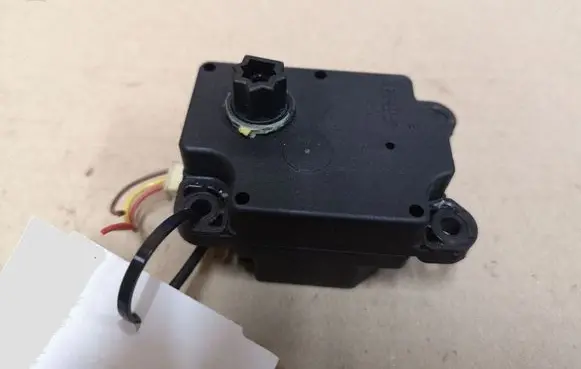 Volvo V50 Air flap motor/actuator 4N5H19E616