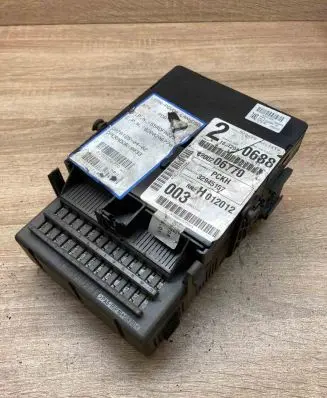 Renault Laguna II Fuse module 8200206770 8200148810