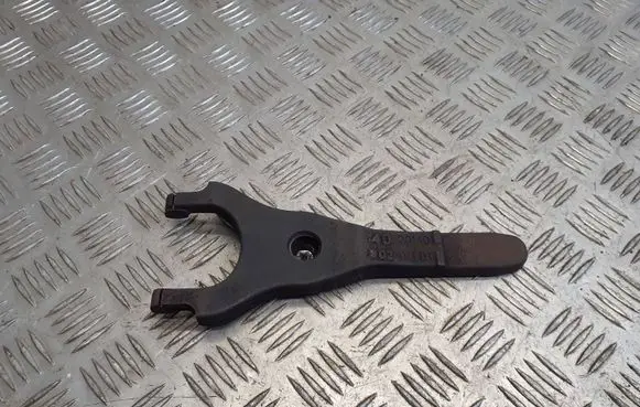 Toyota Avensis T270 Clutch release arm fork 402010