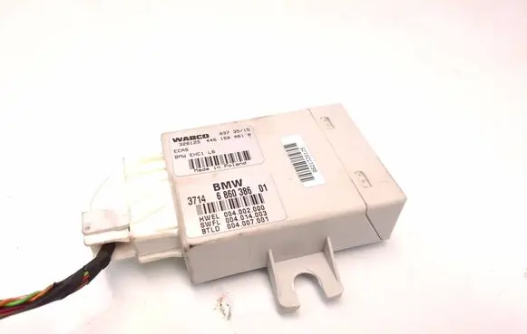 BMW 5 F10 F11 Air suspension control unit module (rear) 4461500610 004002000 6860386