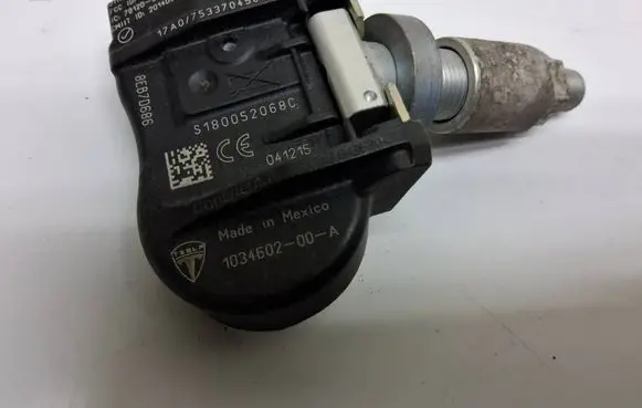 Tesla Model X Tire pressure sensor 103460200A 75337045062 S180052068C