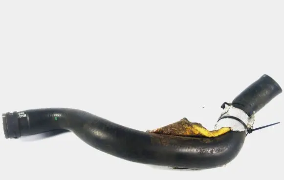 Chevrolet Corvette Engine coolant pipe/hose