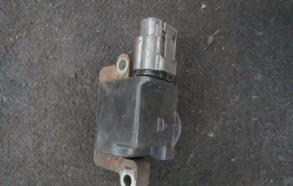 Mitsubishi Carisma High voltage ignition coil FK0138