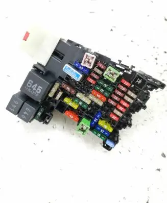 Volkswagen PASSAT B8 Fuse module 5Q0937615C 002640 24082015