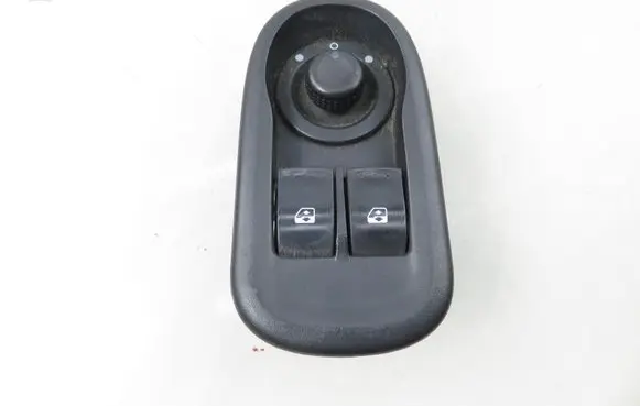Renault Master III Electric window control switch 8200637849