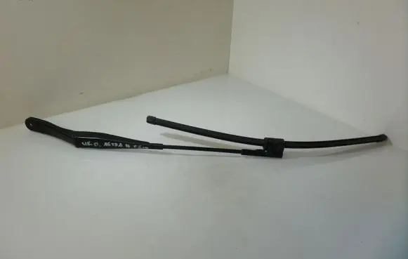 Opel Astra H Windshield/front glass wiper blade 13111222