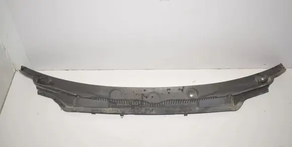 BMW 2 F46 Wiper trim 7305485 51717305485