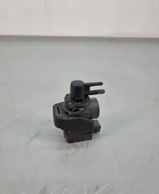 Nissan Qashqai+2 Turbo solenoid valve 14956709r