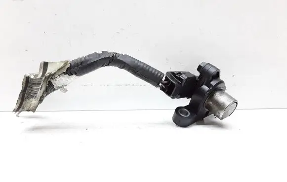 Volvo V70 Crankshaft position sensor 30637803