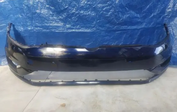 Volkswagen Golf VII Front bumper