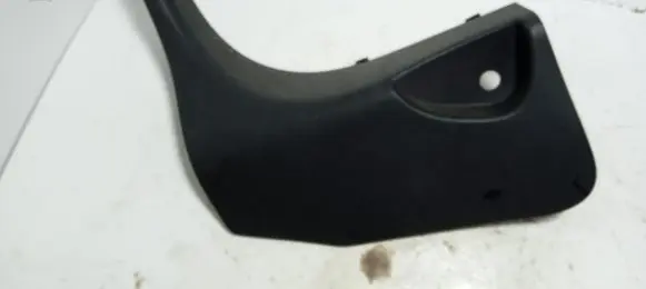 Foot area side trim