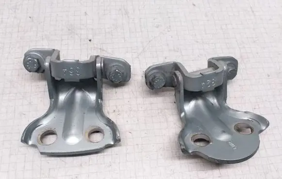 Mitsubishi Space Star Rear door hinge set 