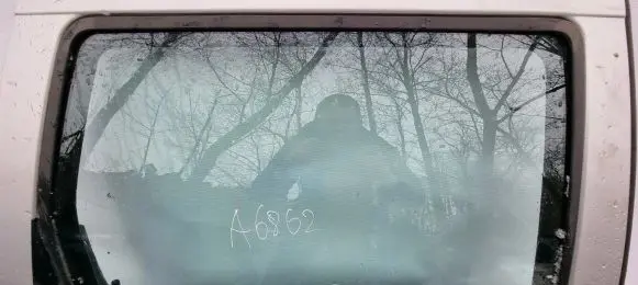Jeep Grand Cherokee (WK) Rear door window glass