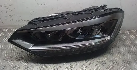 Volkswagen Touran III Headlight/headlamp 5TB941035