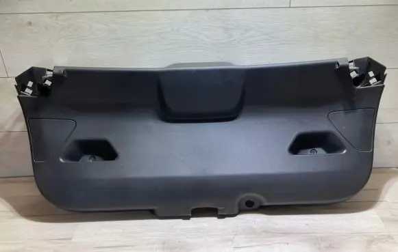 DS Automobiles 3 Crossback Tailgate/boot lid cover trim 982293387