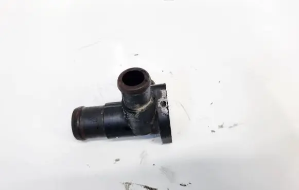 Audi A4 S4 B5 8D Engine coolant pipe/hose 028121132
