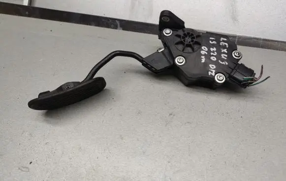 Lexus IS 220D-250-350 Accelerator throttle pedal 7811053010 1988007221