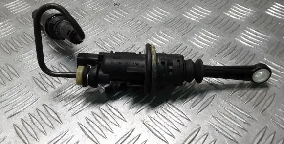 Clutch master cylinder
