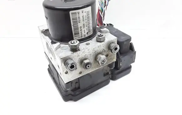 Volvo V70 ABS Pump 31261142