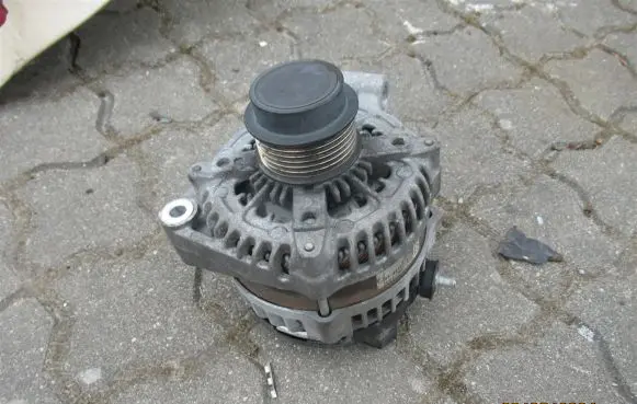 Jaguar XF X250 Generator/alternator 1042110710 8X2310300CC