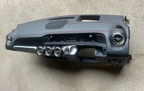 Mercedes-Benz EQB Dashboard 