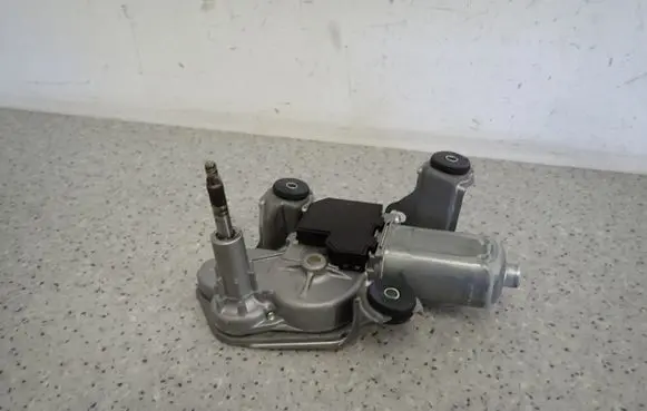 Toyota Avensis T250 Wiper motor T25SILNICZEK5D