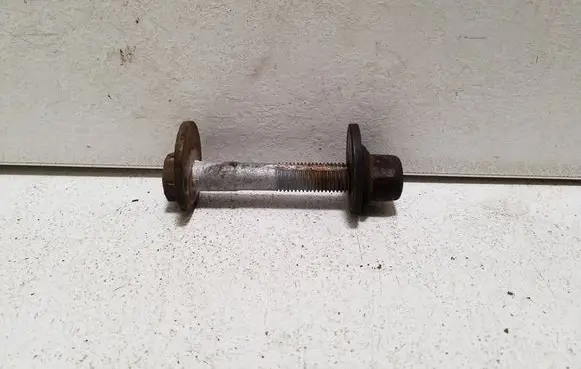 Volkswagen PASSAT B8 Rear suspension camber bolt 