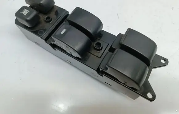 Mitsubishi Lancer VIII Electric window control switch 8608A058 C8DD606M