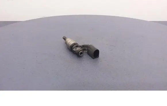 Volkswagen Golf IV Fuel injector 0261500005