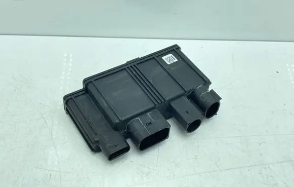BMW 2 F46 Power management control unit 8647841 P00160275