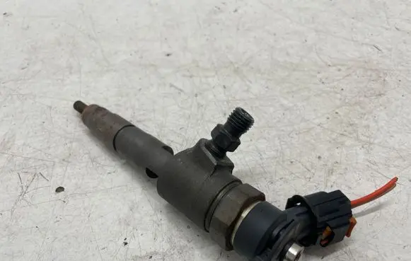 Opel Grandland X Fuel injector 0445110566