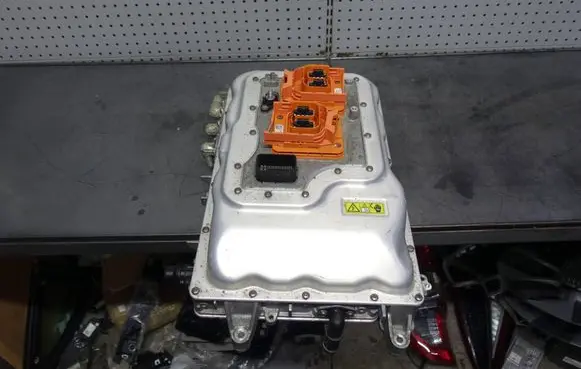 BMW i3 Voltage converter inverter 8488547