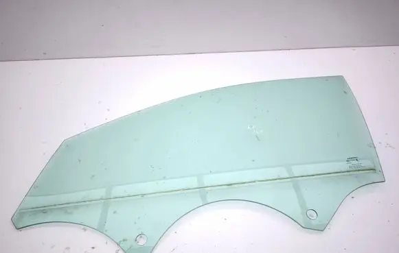 Peugeot 3008 III Front door window glass four-door 