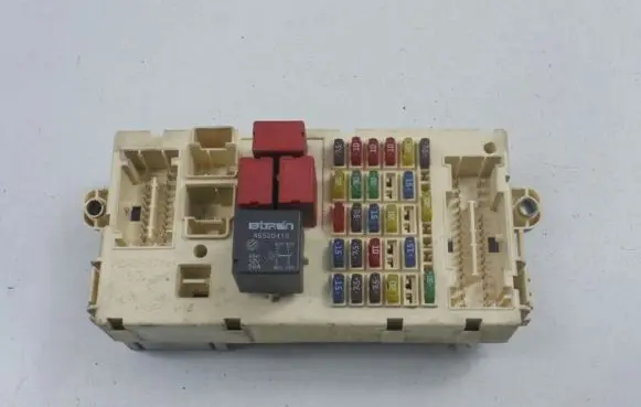 Fiat Stilo Fuse box set 46750594