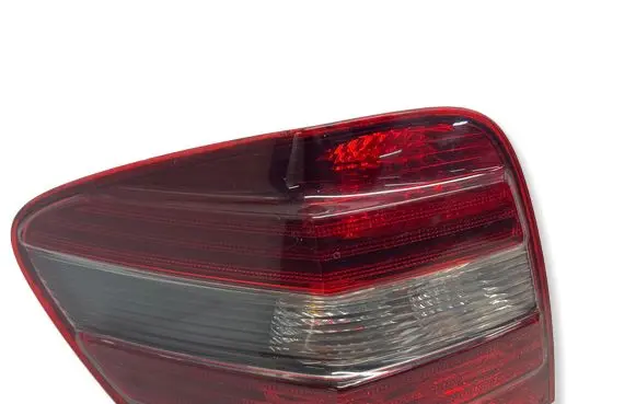 Mercedes-Benz ML W164 Rear/tail lights 404101L