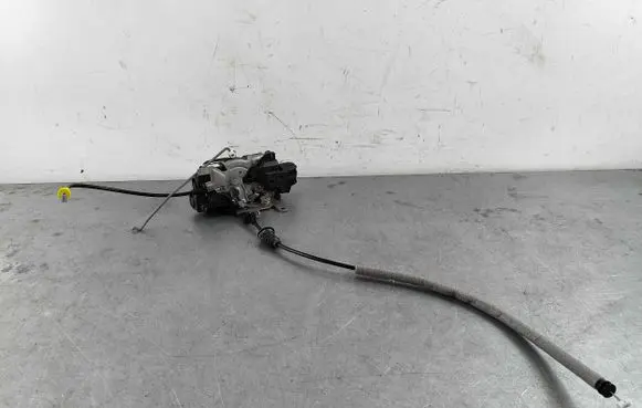 Volvo XC40 Front door lock 31440997
