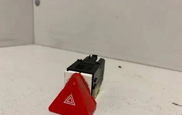Volkswagen Touran I Hazard light switch 1T0953509