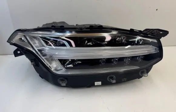 Volvo XC90 Headlight/headlamp 31446539