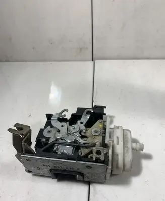 Audi A4 S4 B5 8D Front door lock 8D2837016F