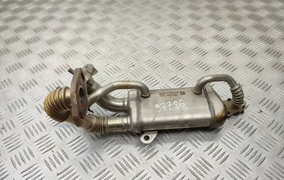 Renault Clio IV EGR valve cooler 147350364R