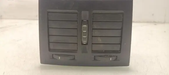 Skoda Octavia Mk2 (1Z) Rear air vent grill 4907