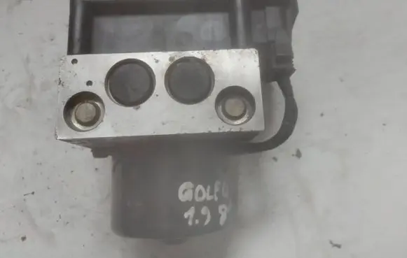 Volkswagen Golf IV ABS Pump 1J0907379G 1J0614117C