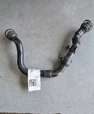 Volkswagen Crafter Breather hose/pipe 04L103493N