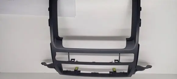 Radio/GPS head unit trim