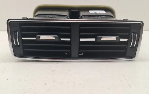 Audi Q7 4M Rear air vent grill 4M0819203C